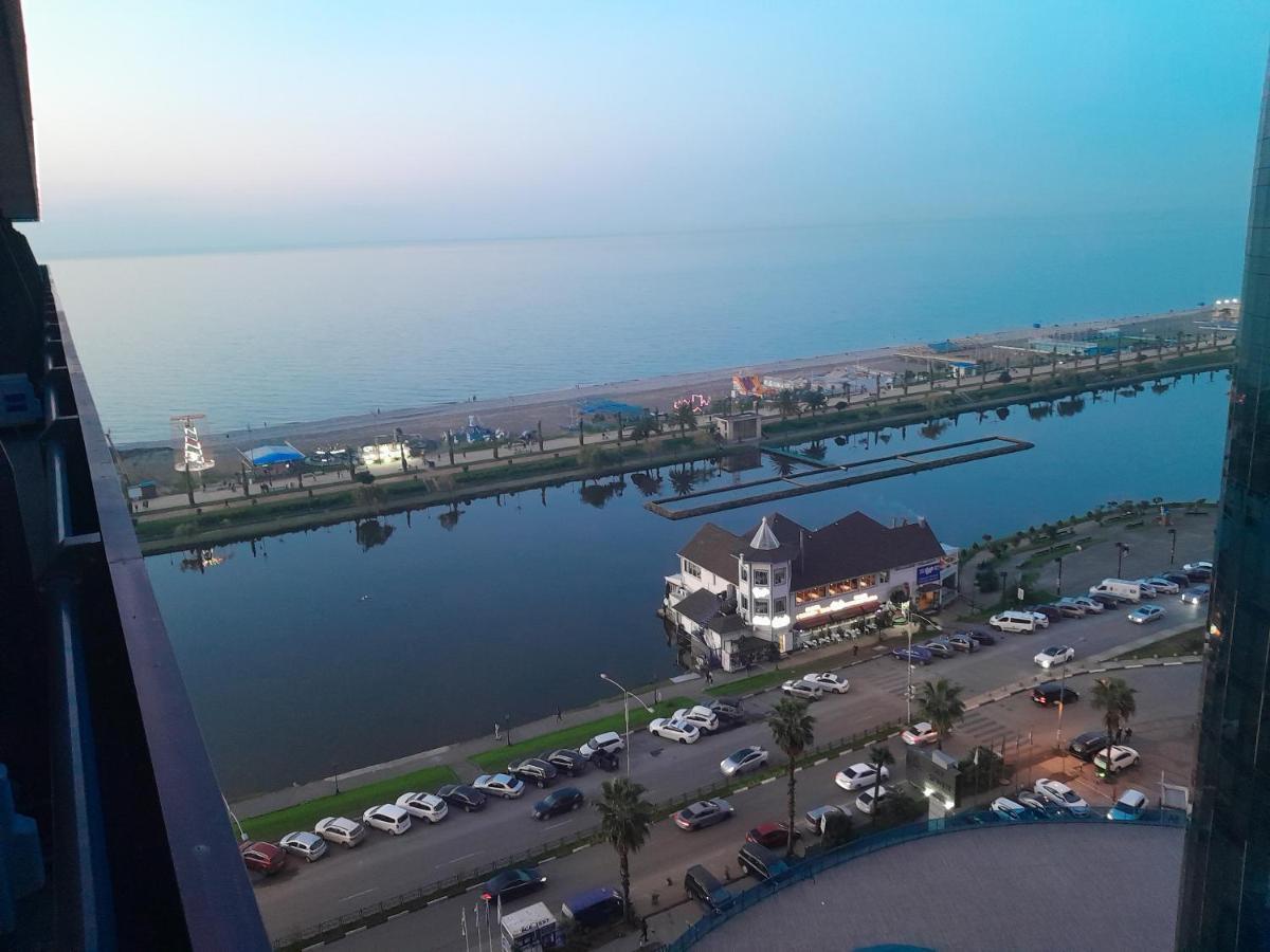 Smart Aparthotel Orbi City Batumi Exterior foto