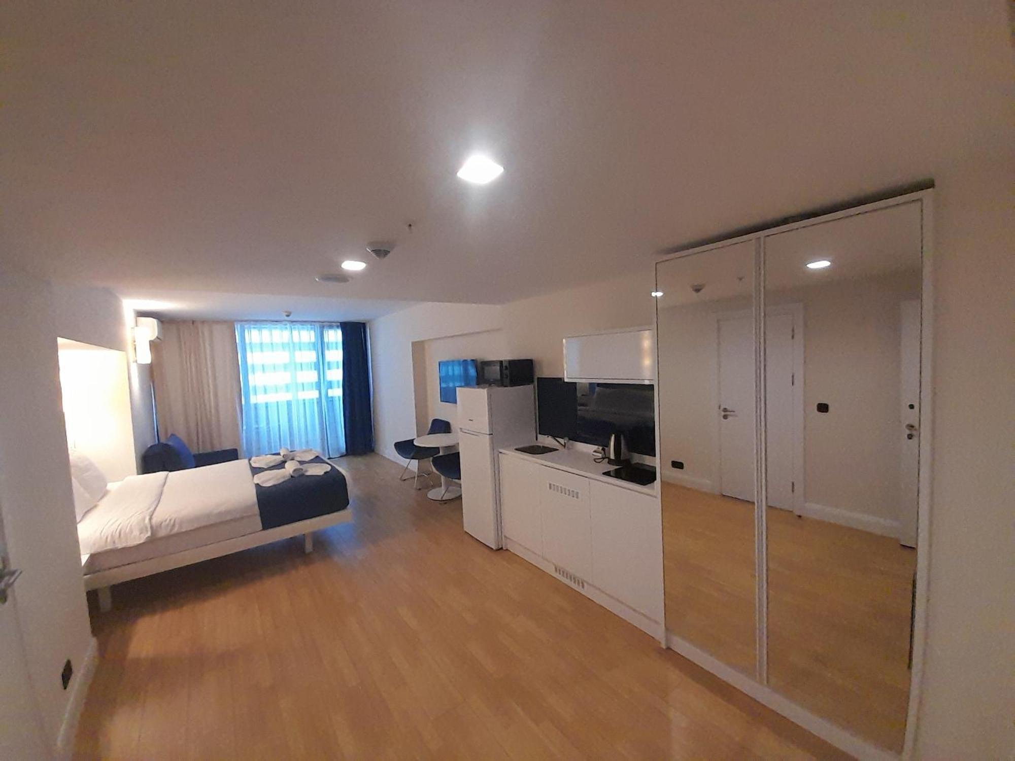 Smart Aparthotel Orbi City Batumi Exterior foto