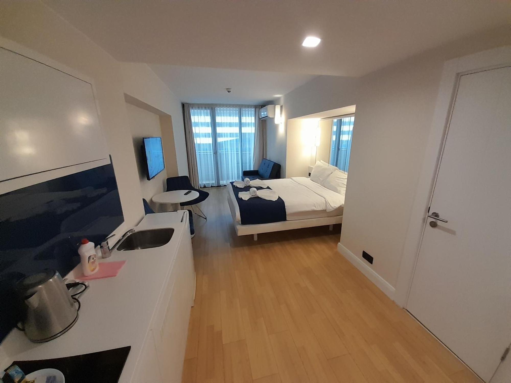 Smart Aparthotel Orbi City Batumi Quarto foto