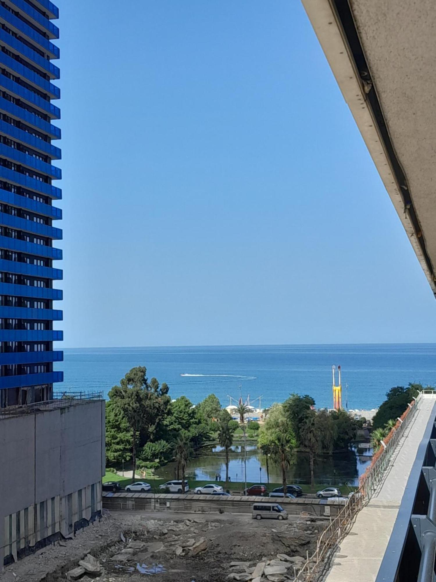 Smart Aparthotel Orbi City Batumi Quarto foto